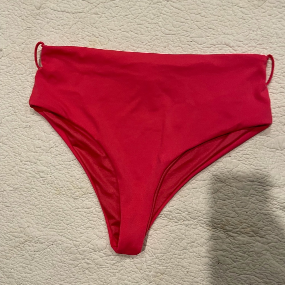 Aqua Bendita XL bottom